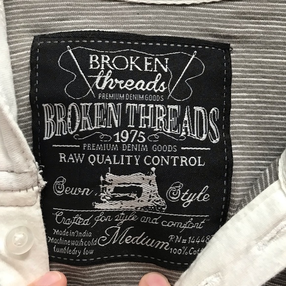 Gray and white hooded t shirt - Picture 2 of 2